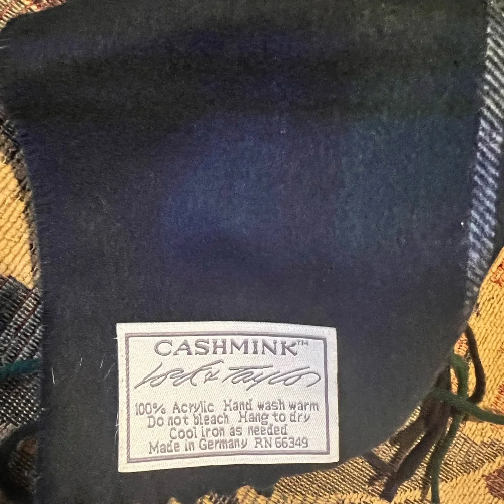 Cashmink  & V. fraas scarf
